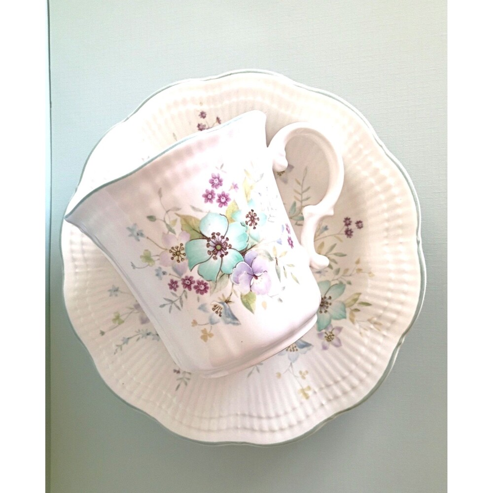 Mikasa Allura Chantal Tea Cup & Saucer China DH 902 Discontinued Pattern 1980s